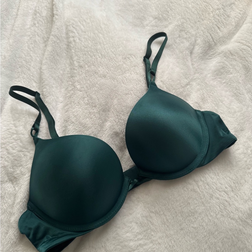 Victoria’s Secret Bombshell Bra
